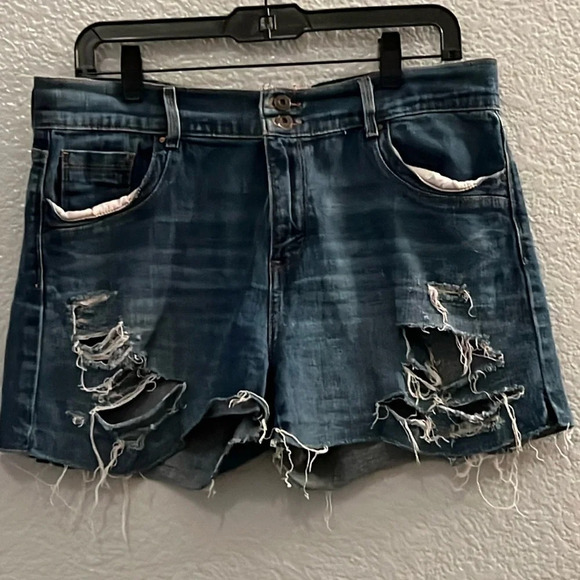 Levi’s Distressed Denim Blue Shorts Size 12 - Picture 1 of 5